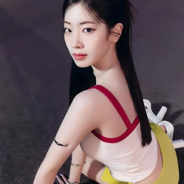 The most loved look of Dahyun today