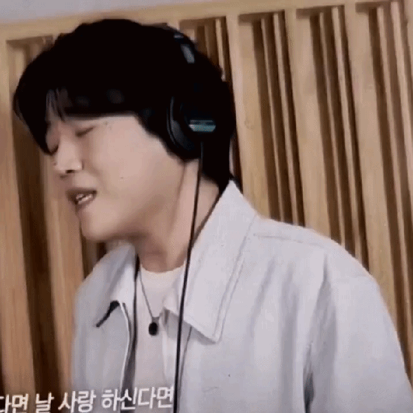 Top moment of Hwang Youngwoong chosen by fans