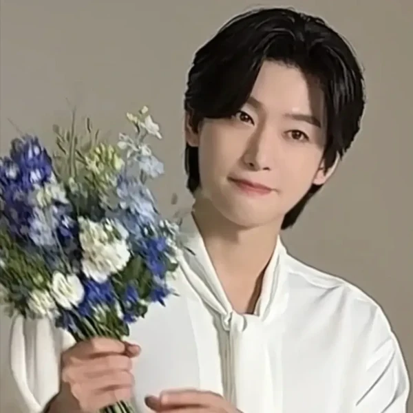 Popular photo full of fans’ love for Kim Yongbin
