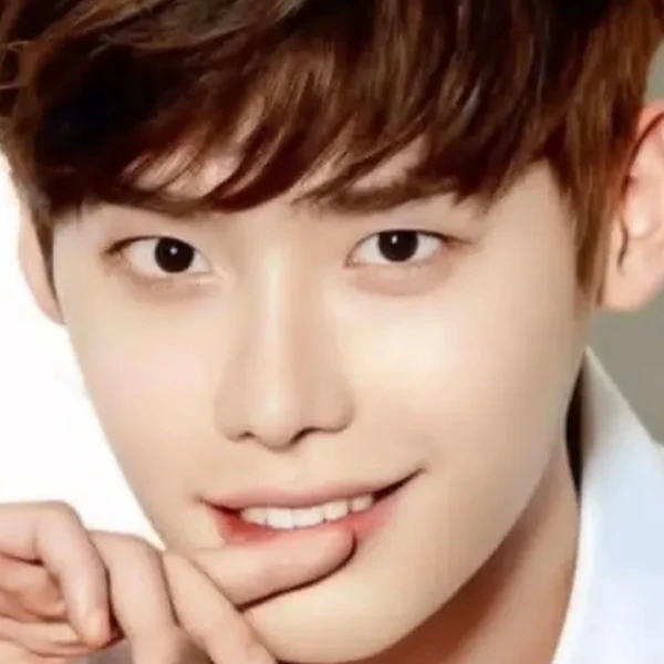 The most loved look of Lee Jongsuk today