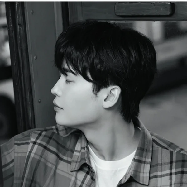 Momen terbaik Lee Jongsuk pilihan penggemar