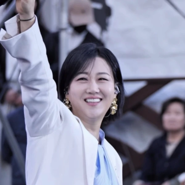 Top moment of Jang Yoonjeong chosen by fans