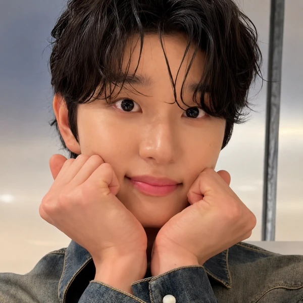 The most loved look of Kim Jaewon today