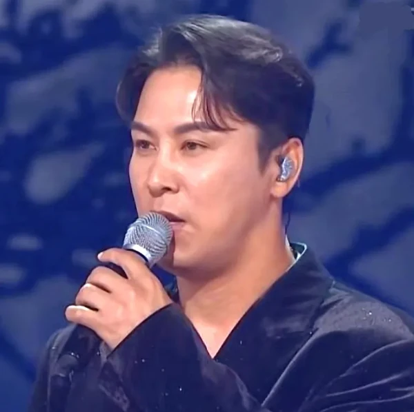 Penampilan Jang Minho yang paling disukai hari ini
