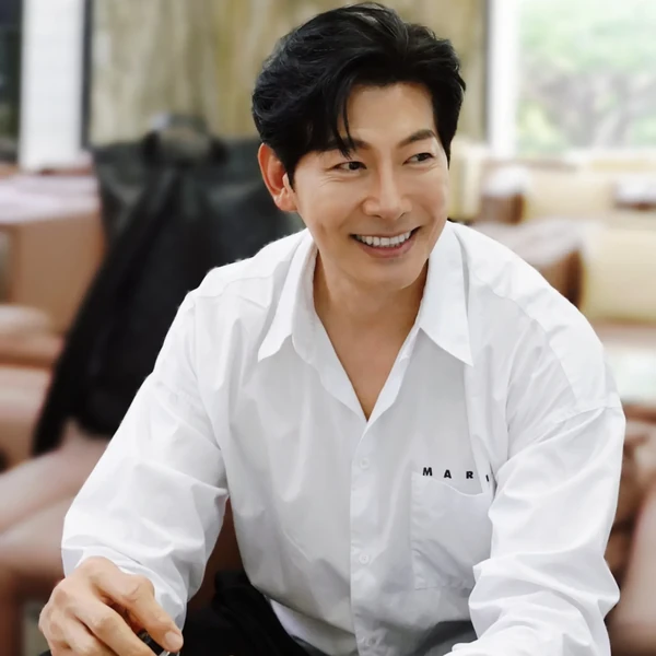 Popular photo full of fans’ love for Kim Yongpil