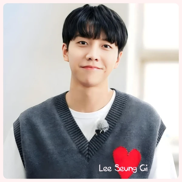 Foto populer Lee Seunggi yang penuh cinta dari penggemar