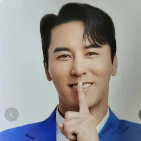 Foto populer Jang Minho yang penuh cinta dari penggemar