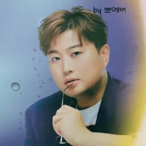 Popular photo full of fans’ love for Kim Hojoong