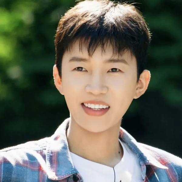 Foto populer Lim Youngwoong yang penuh cinta dari penggemar