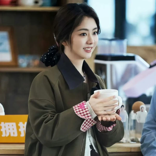 Popular photo full of fans’ love for Tan Song Yun