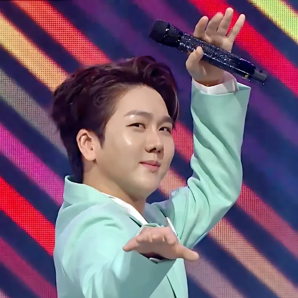 The most loved look of Kim Soochan today