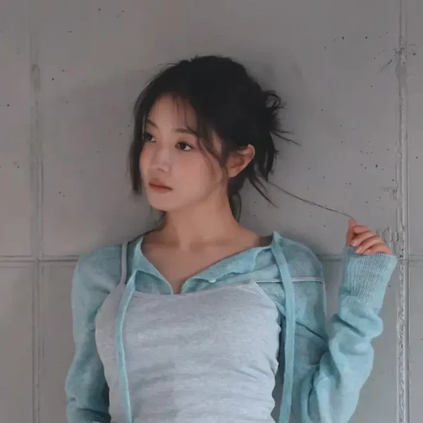 Popular photo full of fans’ love for Lee Seyoung
