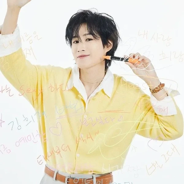 Popular photo full of fans’ love for Kim Heejae