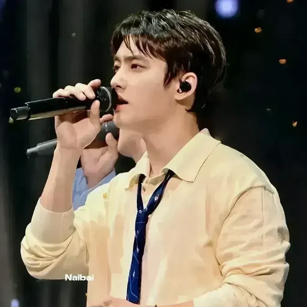 Penampilan Doh Kyungsoo (D.O.) yang paling disukai hari ini