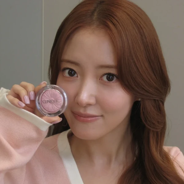 The most loved look of Lee Seyoung today