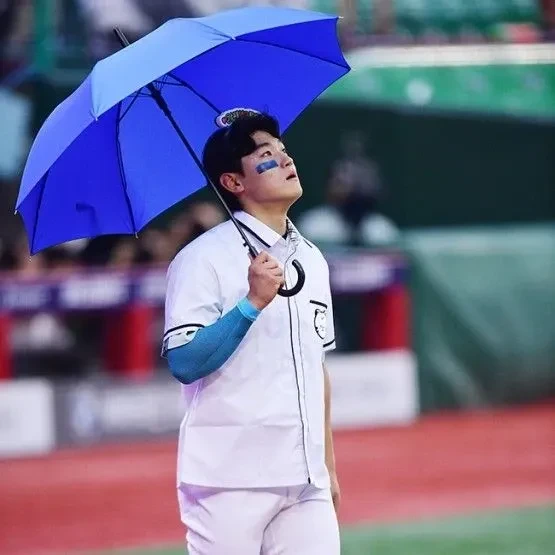 Most popular banner post in Kim Doyoung's community