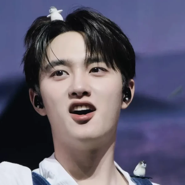Foto populer Doh Kyungsoo (D.O.) yang penuh cinta dari penggemar