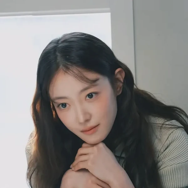 Popular photo full of fans’ love for Lee Seyoung