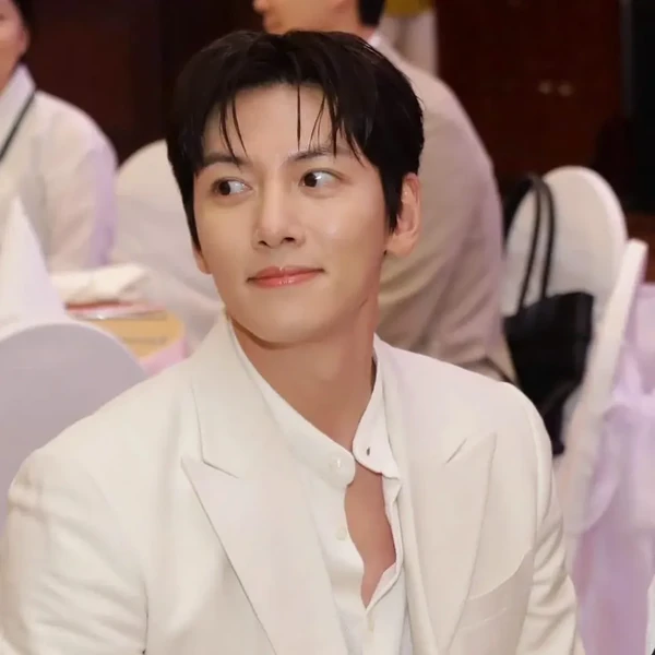 Popular profile photo of Ji Changwook loved by fans
