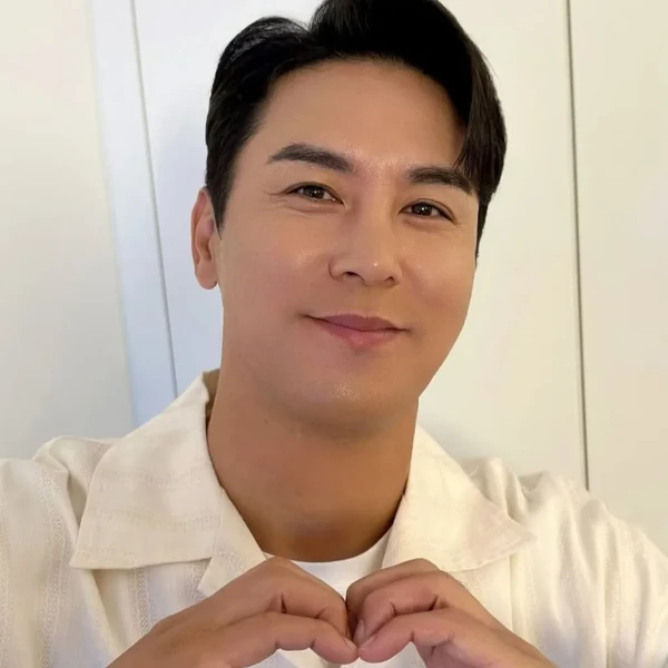 Penampilan Jang Minho yang paling disukai hari ini