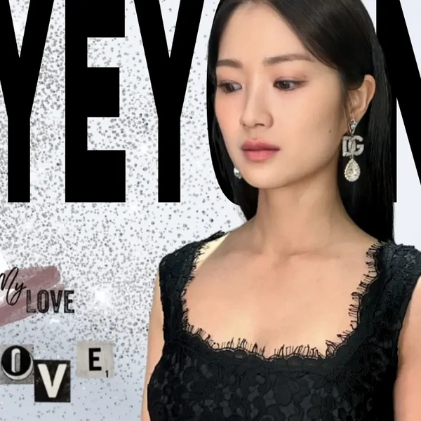 The most loved look of Kim Hyeyoon today
