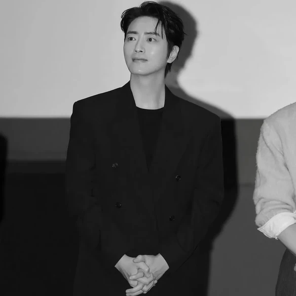 Popular photo full of fans’ love for Lee Joonhyuk