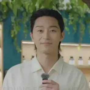 Popular photo full of fans’ love for Park Seojoon
