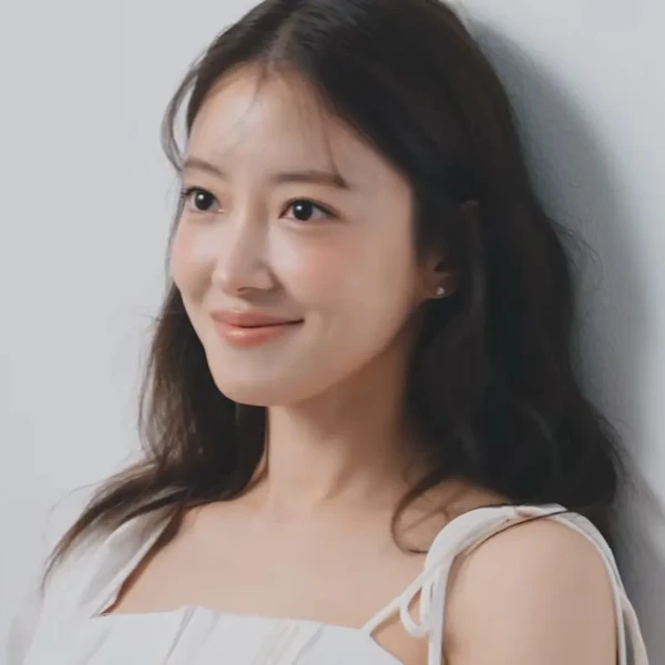 The most loved look of Lee Seyoung today
