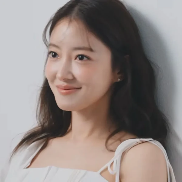The most loved look of Lee Seyoung today