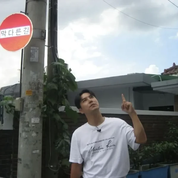 Foto populer Jang Minho yang penuh cinta dari penggemar