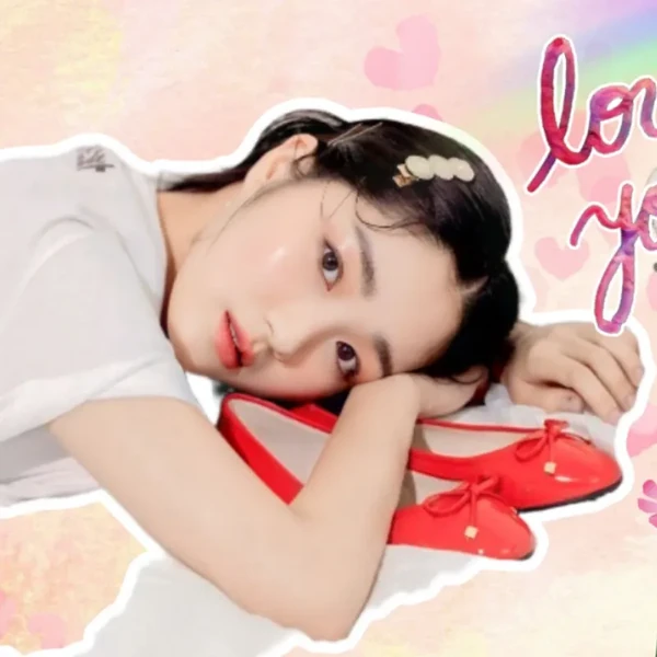 Representative photo of Kim Hyeyoon showing their charm
