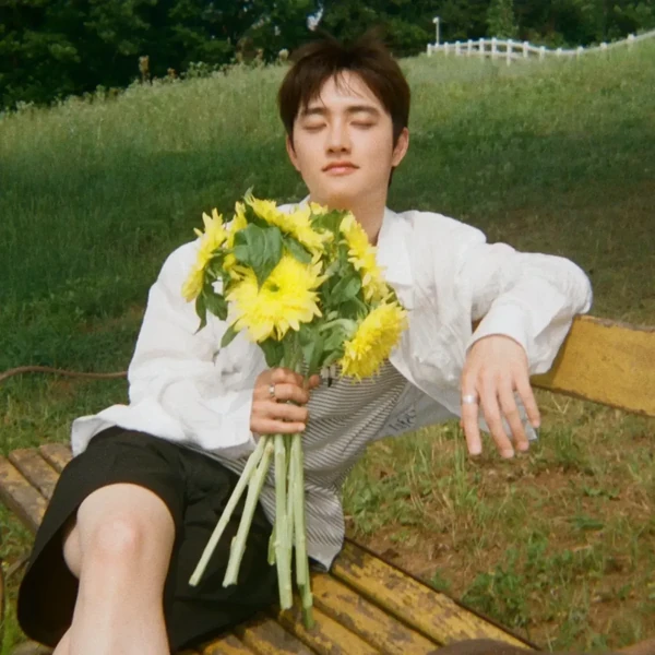 Penampilan Doh Kyungsoo (D.O.) yang paling disukai hari ini