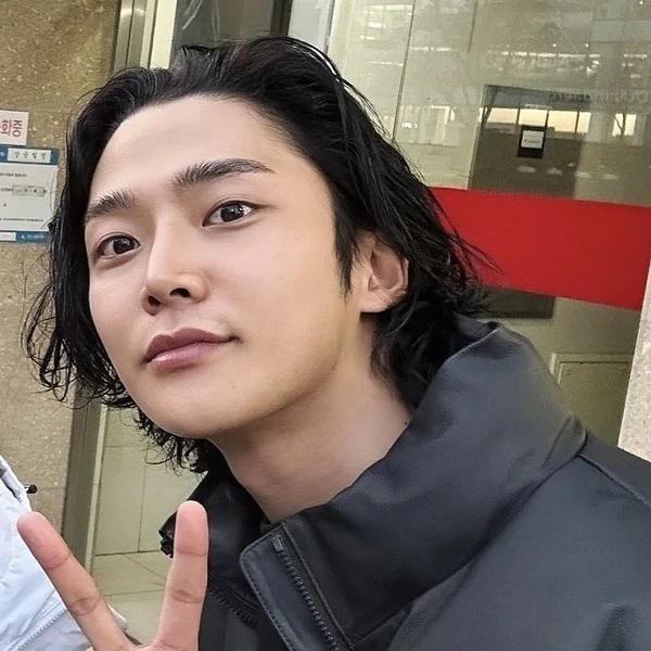 Foto populer Rowoon yang penuh cinta dari penggemar
