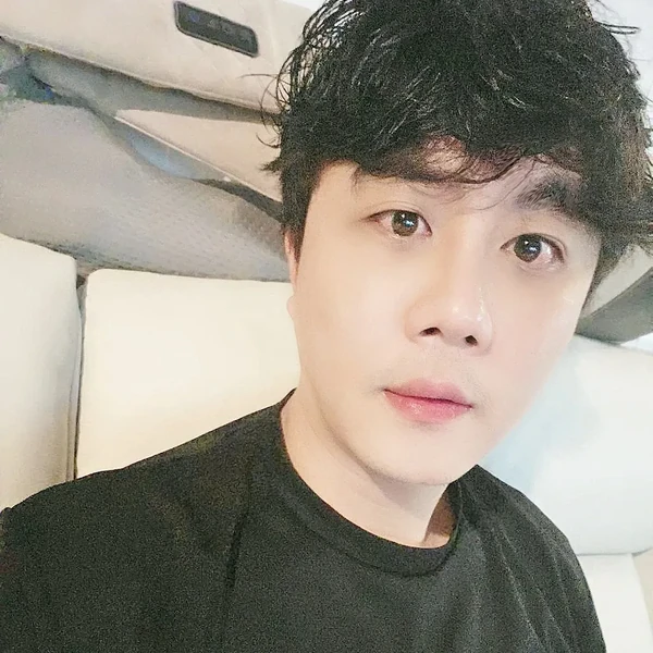 Popular photo full of fans’ love for Jin Haesung
