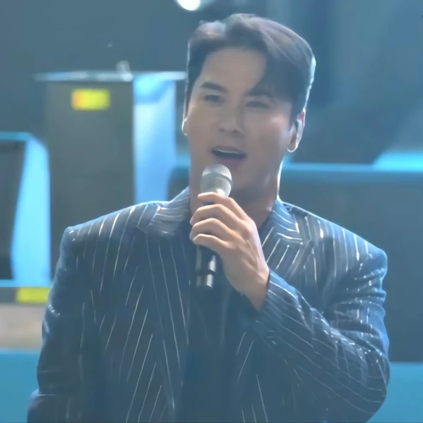 Penampilan Jang Minho yang paling disukai hari ini
