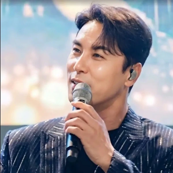 Penampilan Jang Minho yang paling disukai hari ini