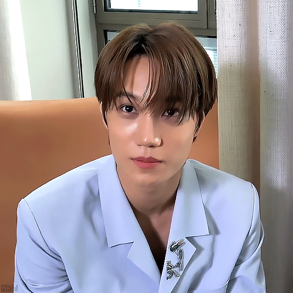 Popular photo full of fans’ love for KAI