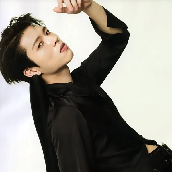 The most loved look of Nam Woohyun today