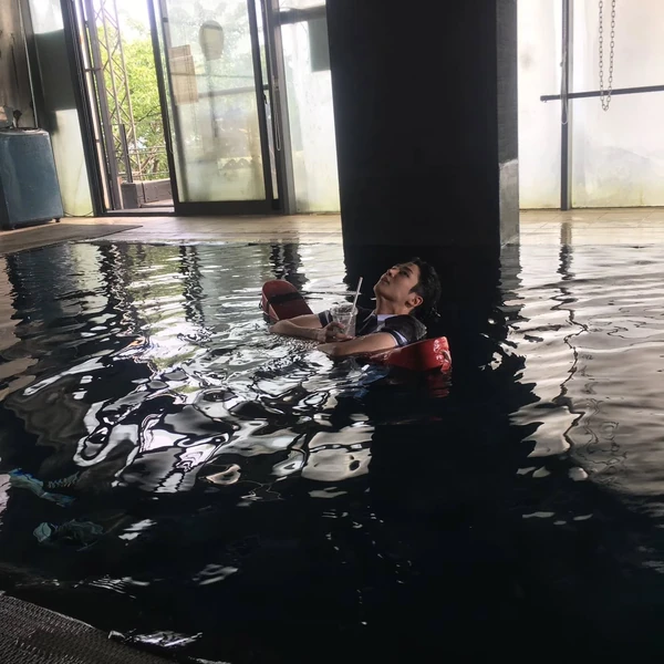 Foto populer Rowoon yang penuh cinta dari penggemar
