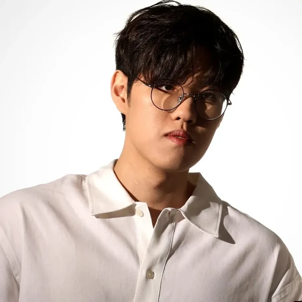 Foto profil populer Oner yang dipilih melalui voting