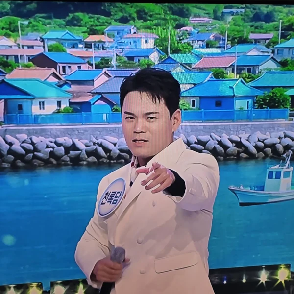 Foto populer Cheonrokdam yang penuh cinta dari penggemar