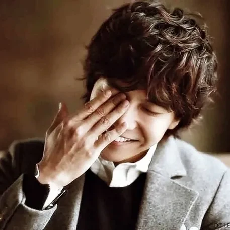 Popular photo full of fans’ love for Lee Seunggi