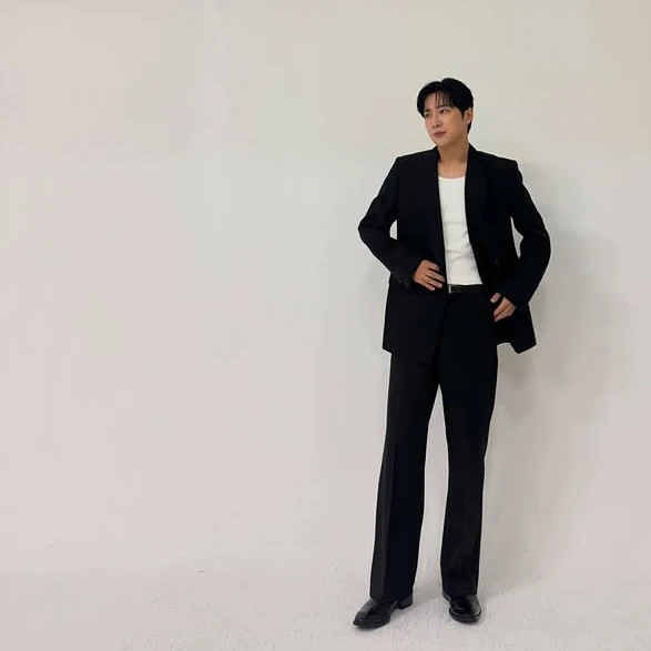 The most loved look of Lee Sangyeob today