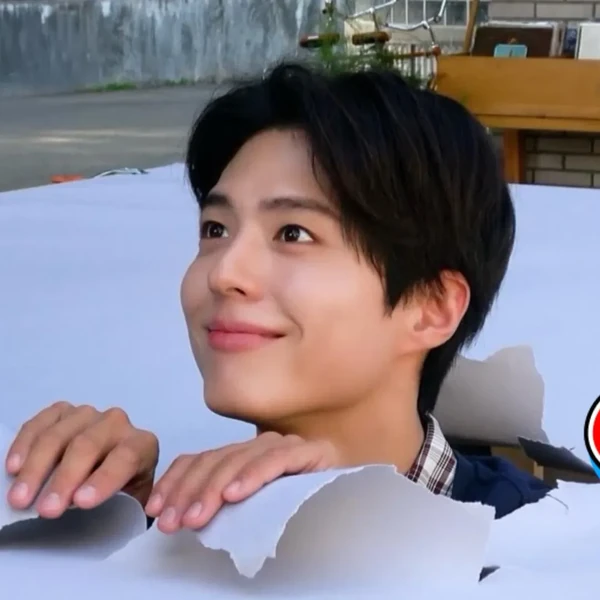 The most loved look of Park Bogum today