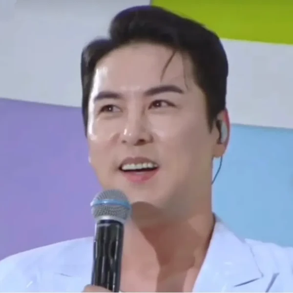 Penampilan Jang Minho yang paling disukai hari ini