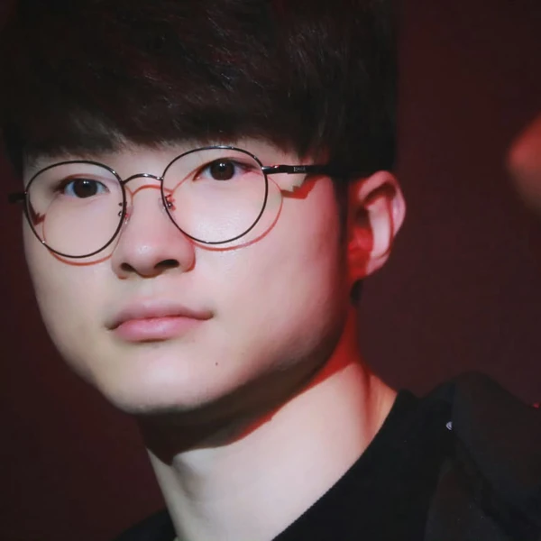 Top moment of Faker chosen by fans
