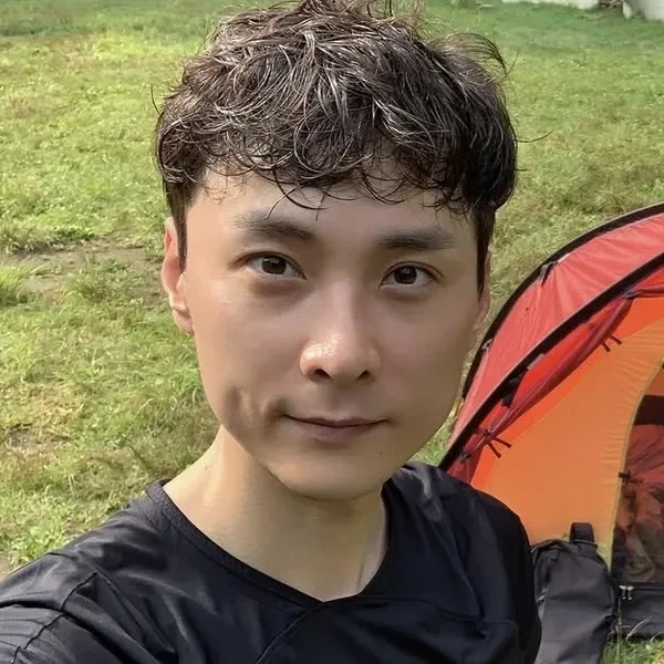 The most loved look of Min Kyunghoon today