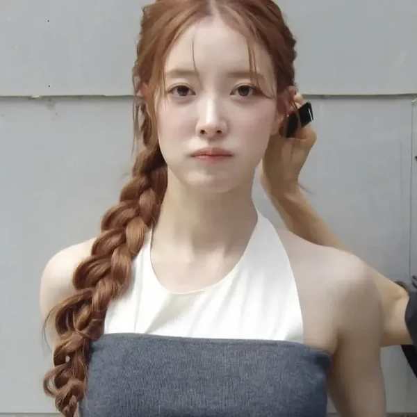 Popular photo full of fans’ love for Lee Seyoung