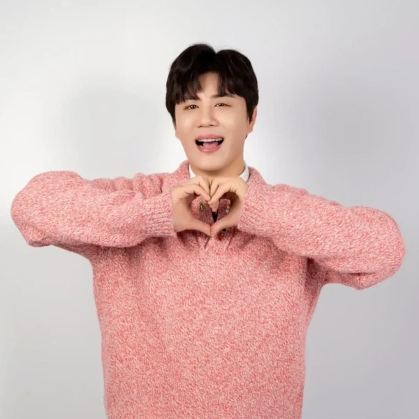 Popular photo full of fans’ love for Jin Haesung