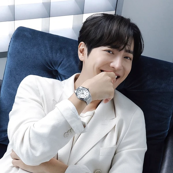 The most loved look of Lee Sangyeob today